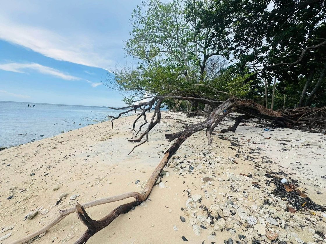 San Salvador Island shoreline in Masinloc